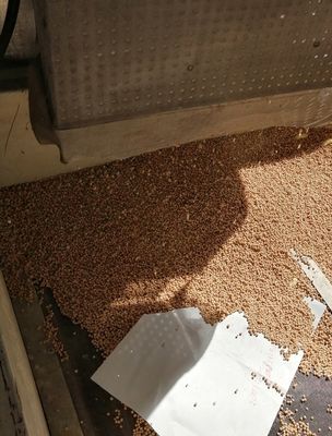 Małe zwierzęta domowe, koty, krewetki, karmy, maszyna do produkcji różnych form